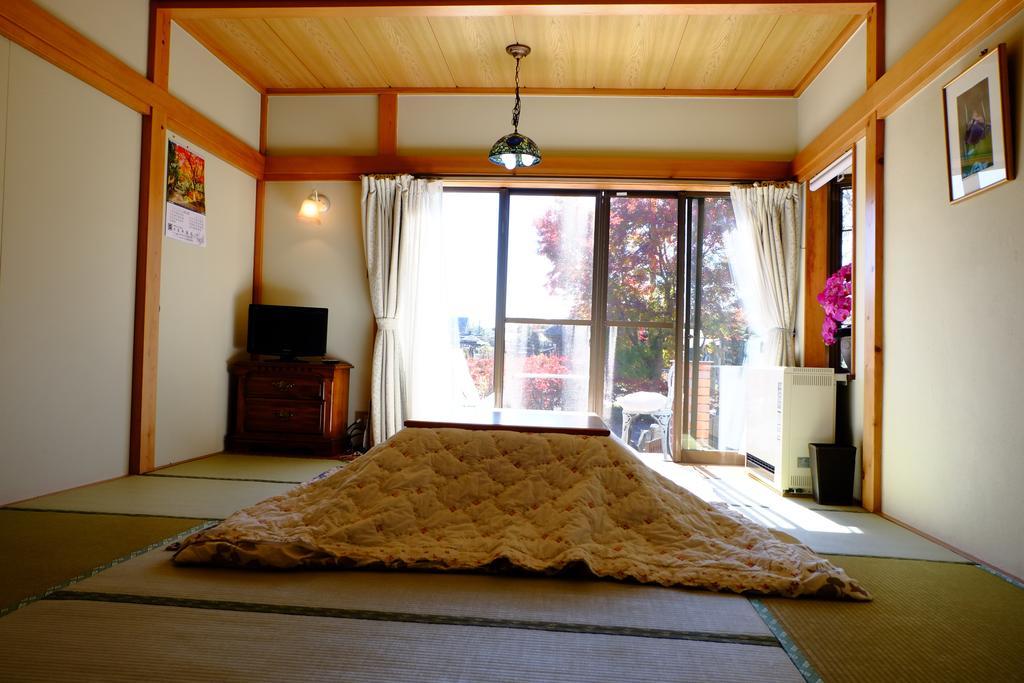 忍野湖酒店 忍野村 客房 照片
